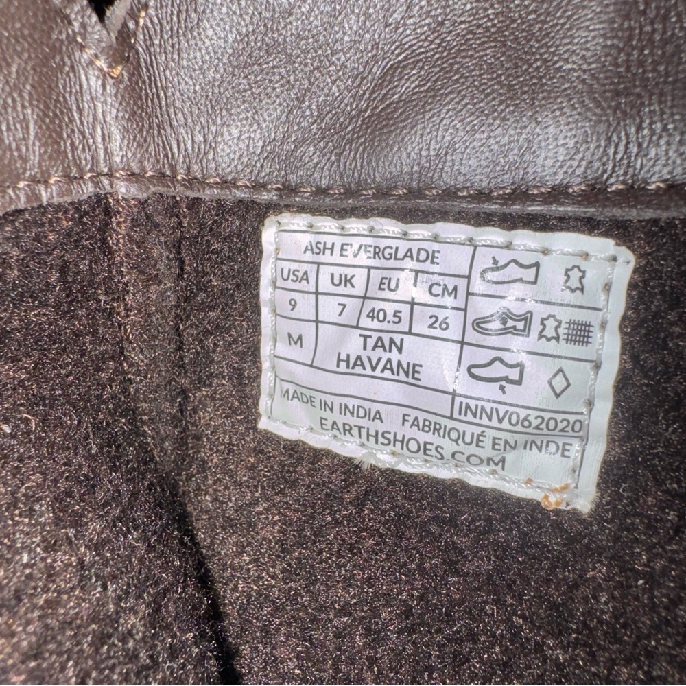 Earth Leather Ankle Boot - Picture 8 of 9